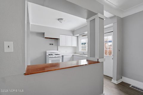 Tiny photo for 31 Nevada Street, Toledo, OH 43605 (MLS # 10003848)