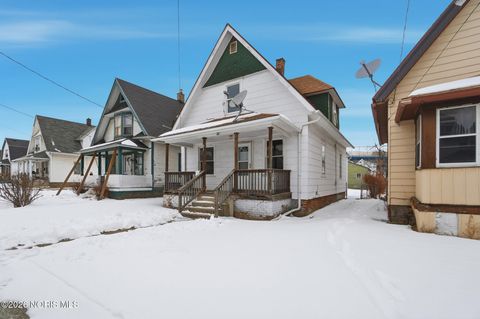 Tiny photo for 31 Nevada Street, Toledo, OH 43605 (MLS # 10003848)