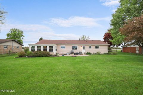 Tiny photo for 2859 County Road H, Swanton, OH 43558 (MLS # 10007544)