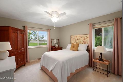 Tiny photo for 2859 County Road H, Swanton, OH 43558 (MLS # 10007544)