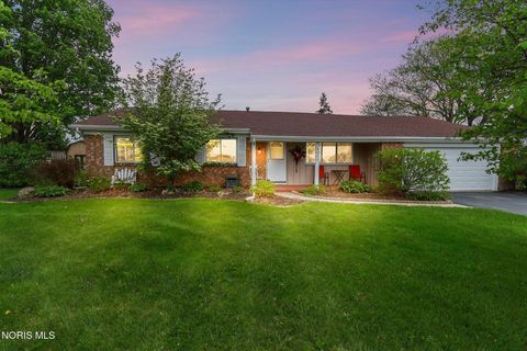 Tiny photo for 2859 County Road H, Swanton, OH 43558 (MLS # 10007544)