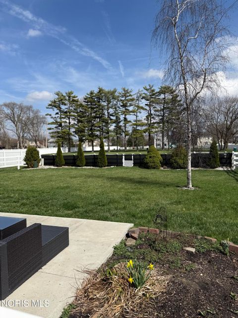 Tiny photo for 517 Butternut Lane, Toledo, OH 43615 (MLS # 10005988)