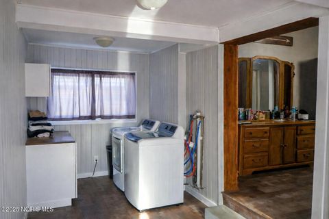 Tiny photo for 508 Short Elm Street, Fostoria, OH 44830 (MLS # 10002444)