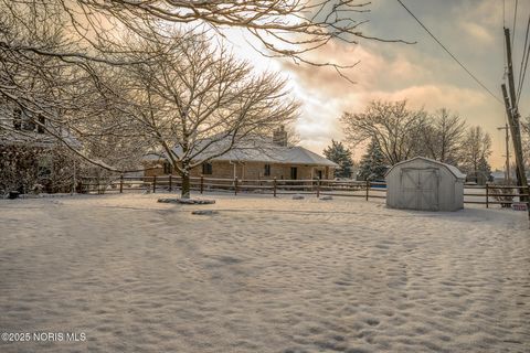 Tiny photo for 1524 Red Bud Drive, Northwood, OH 43619 (MLS # 10001897)