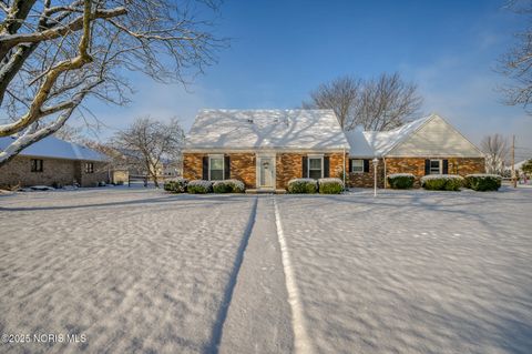 Tiny photo for 1524 Red Bud Drive, Northwood, OH 43619 (MLS # 10001897)