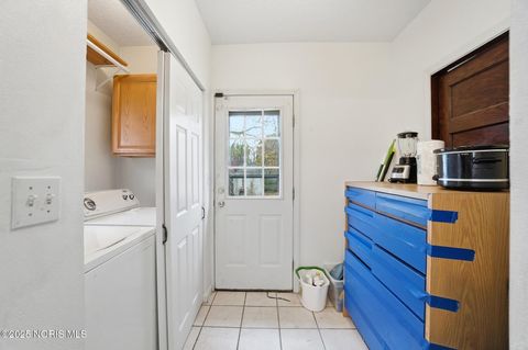 Tiny photo for 3519 Hazelhurst Avenue, Toledo, OH 43612 (MLS # 10001414)