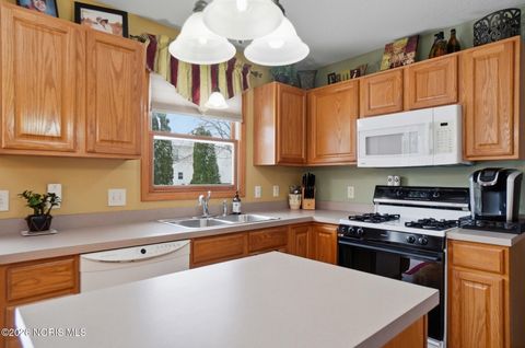 Tiny photo for 1435 Indian Creek Drive, Perrysburg, OH 43551 (MLS # 10003951)