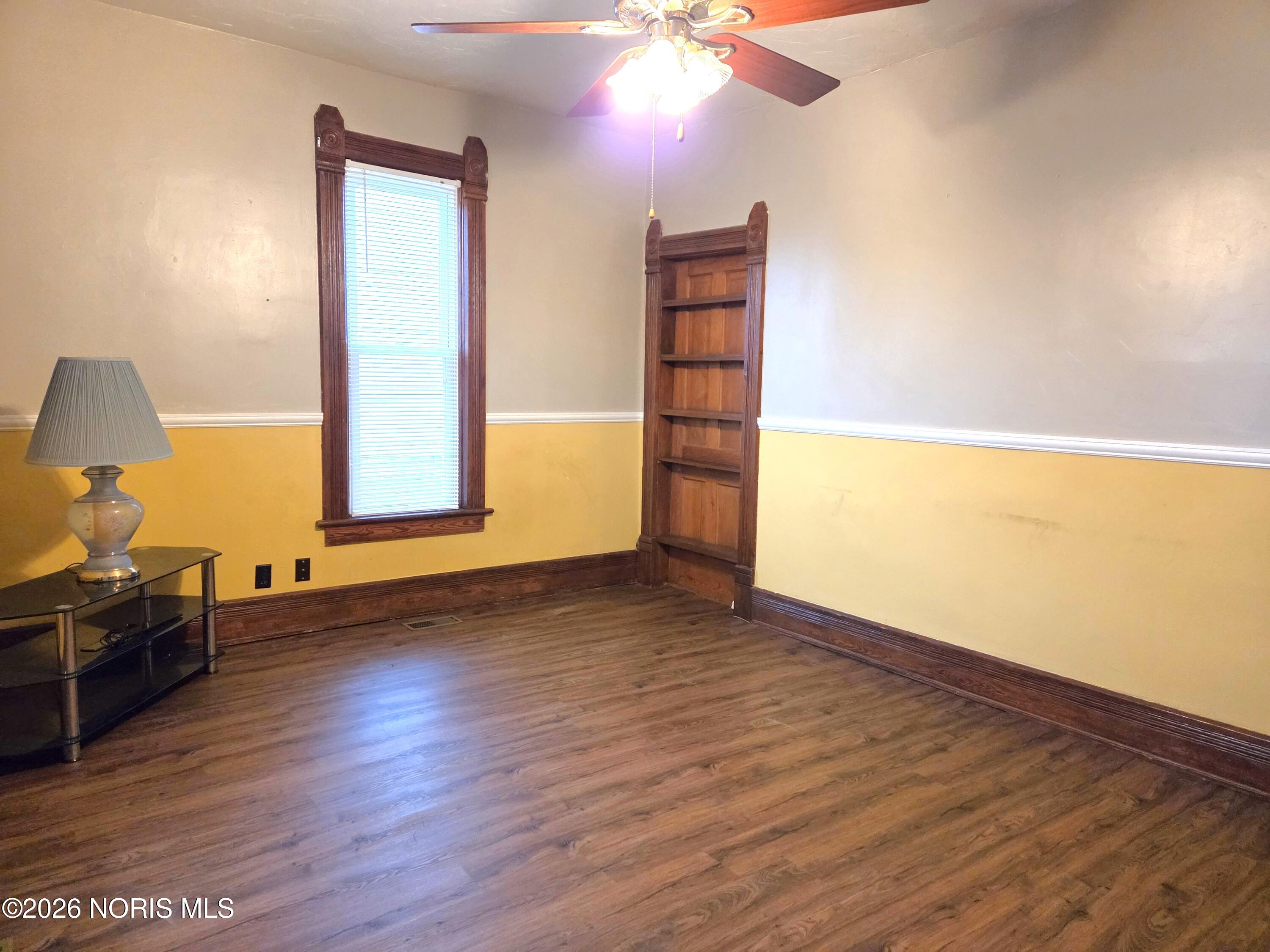 122 W Broadway Street