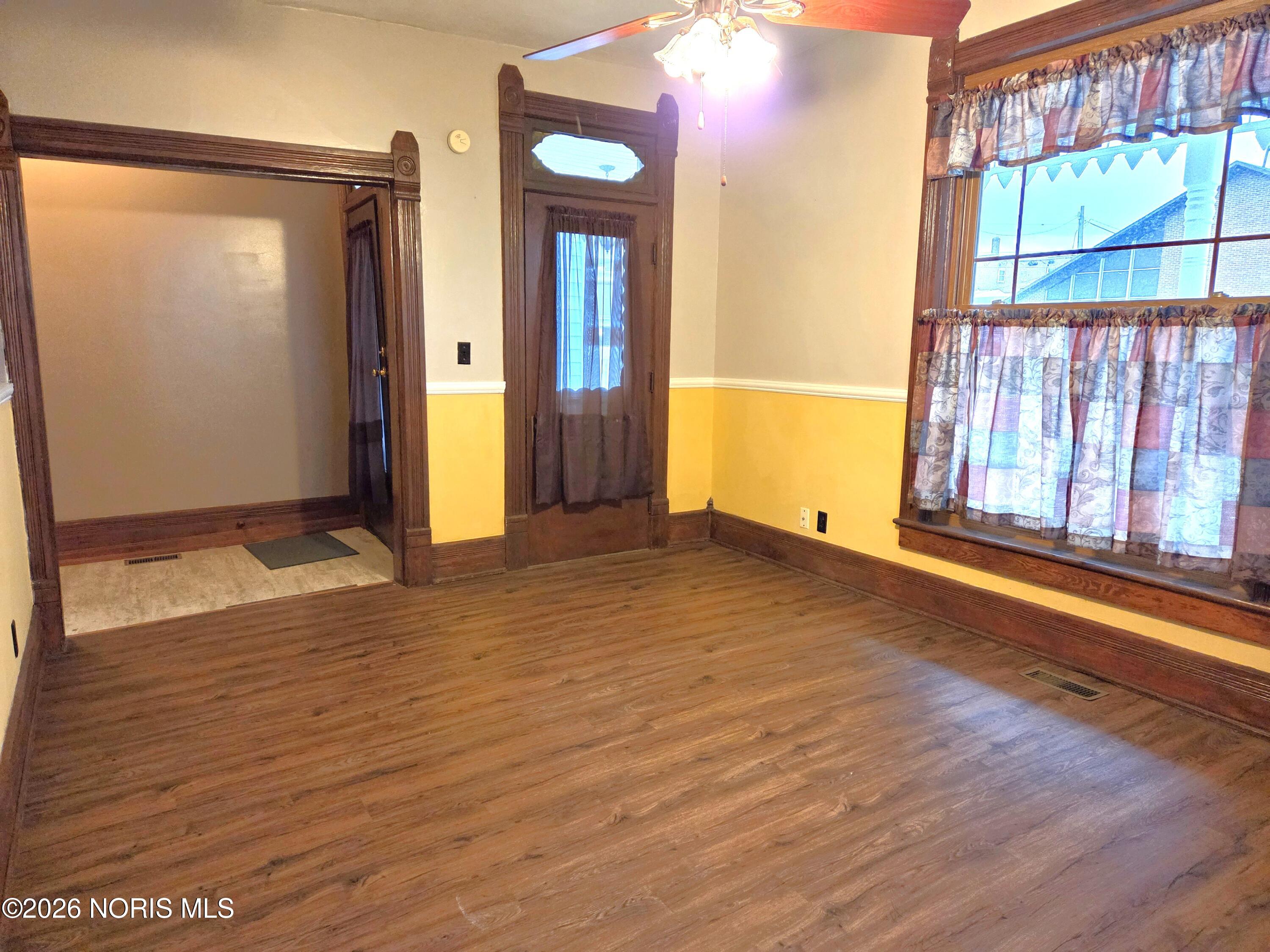 122 W Broadway Street