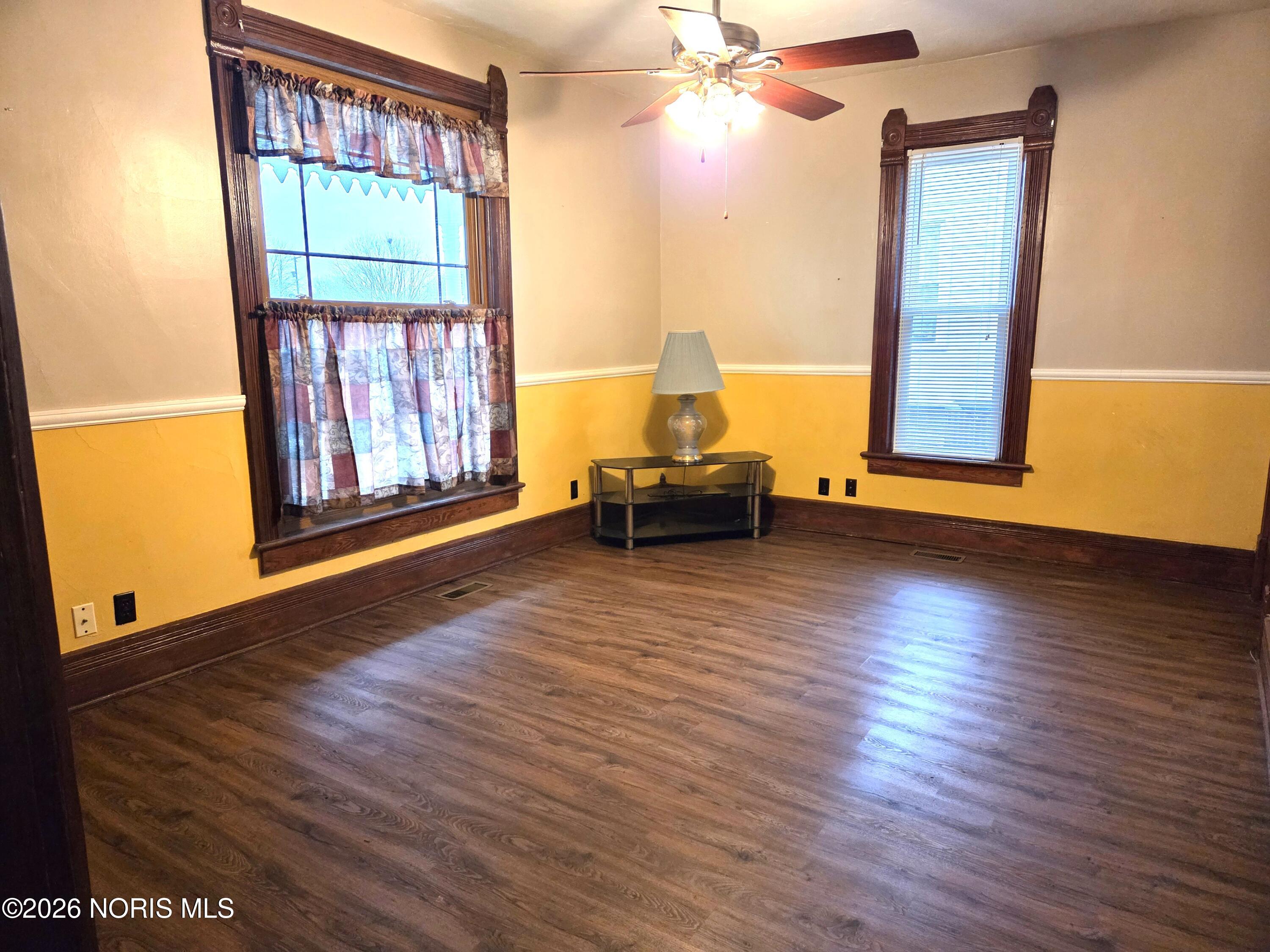 122 W Broadway Street