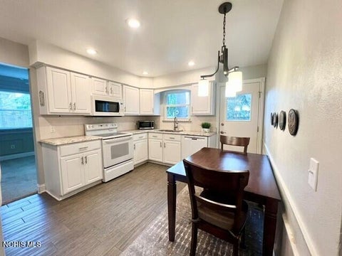 Tiny photo for 5212 Planet Avenue, Toledo, OH 43623 (MLS # 10013732)