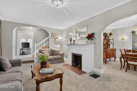 Tiny photo for 2401 Georgetown Avenue, Toledo, OH 43613 (MLS # 10010532)