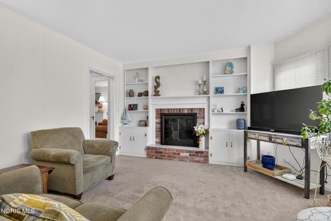 Tiny photo for 2401 Georgetown Avenue, Toledo, OH 43613 (MLS # 10010532)
