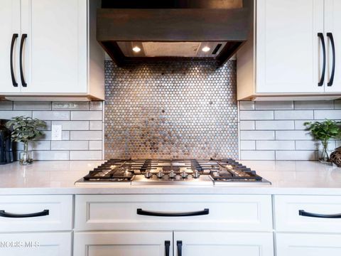 Tiny photo for 2 W Lake Road, Vermilion, OH 44089 (MLS # 10004471)