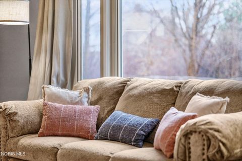 Tiny photo for 3818 Beverly Drive, Toledo, OH 43614 (MLS # 10005015)