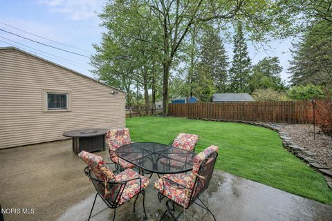 Tiny photo for 3818 Beverly Drive, Toledo, OH 43614 (MLS # 10005015)