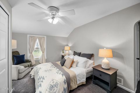 Tiny photo for 3818 Beverly Drive, Toledo, OH 43614 (MLS # 10005015)