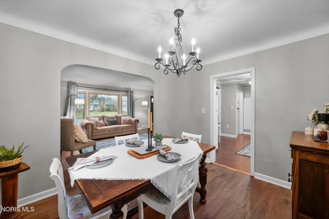 Tiny photo for 3818 Beverly Drive, Toledo, OH 43614 (MLS # 10005015)