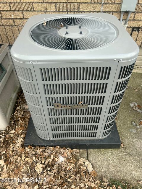 Tiny photo for 245 Plymouth Street, Toledo, OH 43605 (MLS # 10002336)