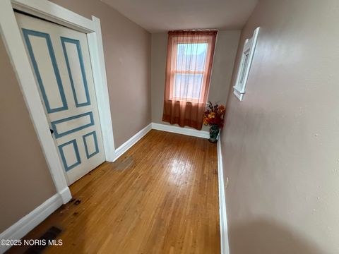 Tiny photo for 245 Plymouth Street, Toledo, OH 43605 (MLS # 10002336)