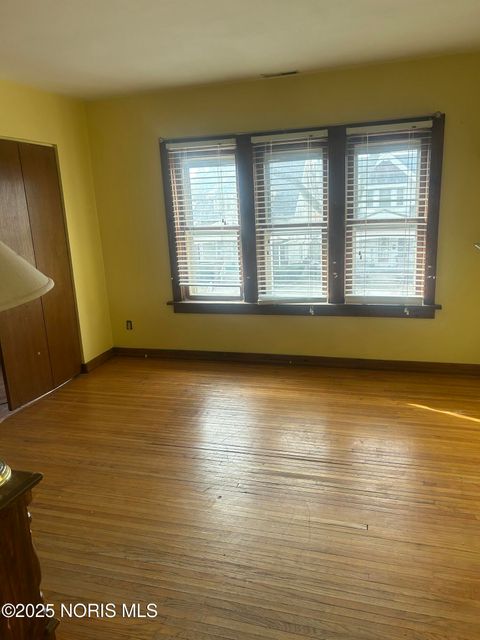 Tiny photo for 245 Plymouth Street, Toledo, OH 43605 (MLS # 10002336)