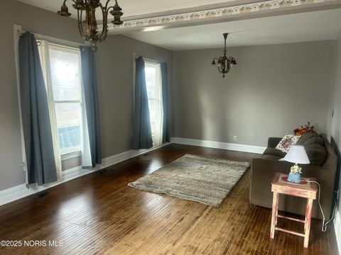 Tiny photo for 245 Plymouth Street, Toledo, OH 43605 (MLS # 10002336)