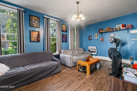 Tiny photo for 628 Orchard Street, Toledo, OH 43609 (MLS # 10012182)