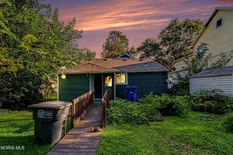 Tiny photo for 628 Orchard Street, Toledo, OH 43609 (MLS # 10012182)