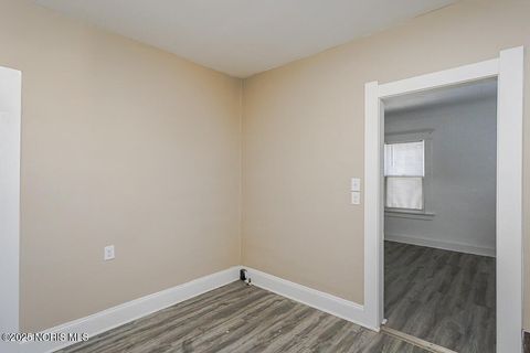 Tiny photo for 1129 Mason Street, Toledo, OH 43605 (MLS # 10004884)