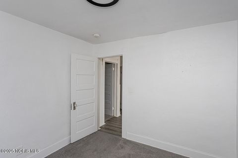 Tiny photo for 1129 Mason Street, Toledo, OH 43605 (MLS # 10004884)