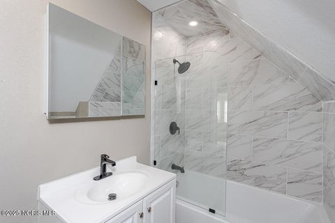 Tiny photo for 1129 Mason Street, Toledo, OH 43605 (MLS # 10004884)