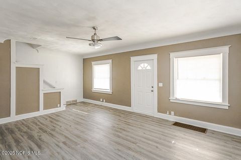 Tiny photo for 1129 Mason Street, Toledo, OH 43605 (MLS # 10004884)