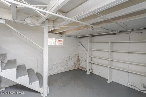 Tiny photo for 1129 Mason Street, Toledo, OH 43605 (MLS # 10004884)