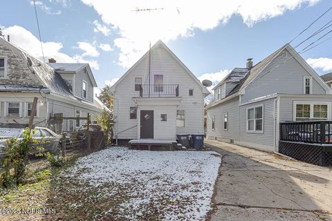 Tiny photo for 1129 Mason Street, Toledo, OH 43605 (MLS # 10004884)