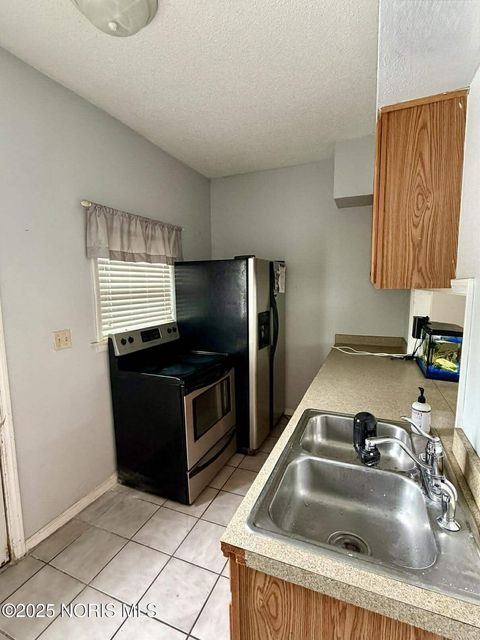 Tiny photo for 2122 Arlington Avenue, Toledo, OH 43609 (MLS # 10001587)