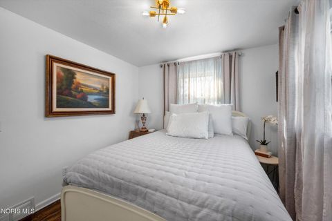 Tiny photo for 5131 Bainbridge Rd, Toledo, OH 43623 (MLS # 10004541)