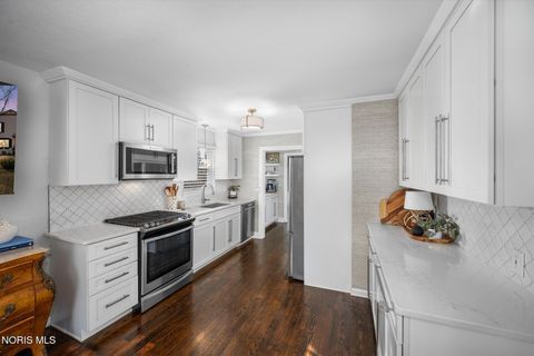 Tiny photo for 5131 Bainbridge Rd, Toledo, OH 43623 (MLS # 10004541)