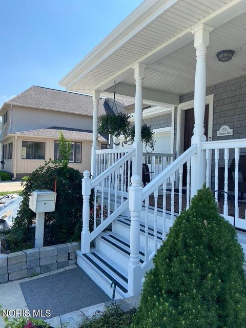 Tiny photo for 30 Edgewater Park, Toledo, OH 43611 (MLS # 10006852)