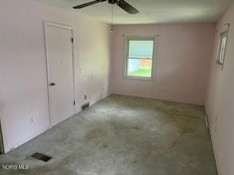 Tiny photo for 252 Kenmore Avenue, Toledo, OH 43609 (MLS # 10009948)