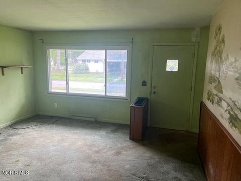 Tiny photo for 252 Kenmore Avenue, Toledo, OH 43609 (MLS # 10009948)