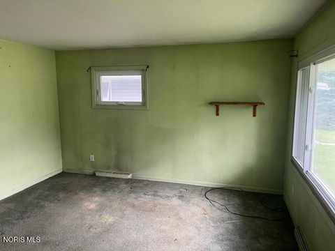 Tiny photo for 252 Kenmore Avenue, Toledo, OH 43609 (MLS # 10009948)