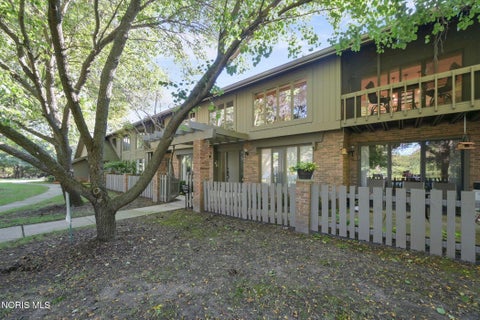 Tiny photo for 29666 E River Road, Perrysburg, OH 43551 (MLS # 10013932)