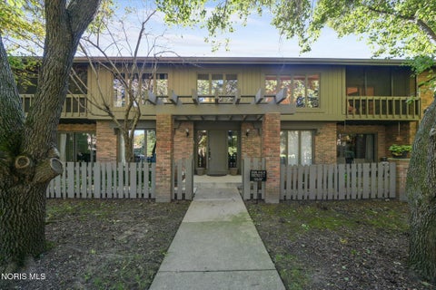 Tiny photo for 29666 E River Road, Perrysburg, OH 43551 (MLS # 10013932)