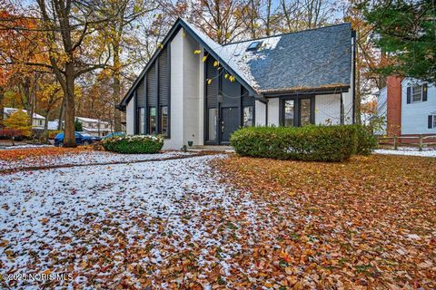 Photo of 6952 Leicester Road, Toledo, OH 43617 (MLS # 10001353)