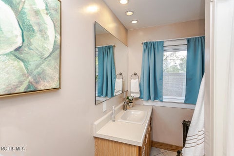 Tiny photo for 2670 Brookford Drive, Toledo, OH 43614 (MLS # 10013791)