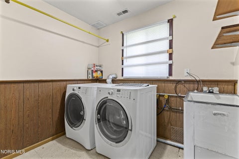 Tiny photo for 2171 Laurel Valley Drive, Toledo, OH 43614 (MLS # 10014328)