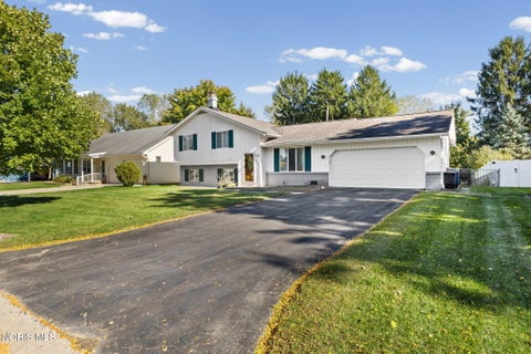 Tiny photo for 2171 Laurel Valley Drive, Toledo, OH 43614 (MLS # 10014328)