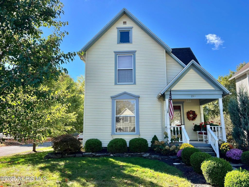 Photo for 217 Hancock Street, Findlay, OH 45840 (MLS # 10000344)