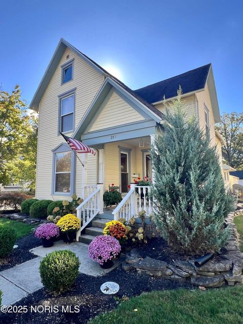 Tiny photo for 217 Hancock Street, Findlay, OH 45840 (MLS # 10000344)