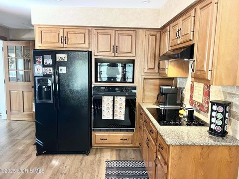 Tiny photo for 217 Hancock Street, Findlay, OH 45840 (MLS # 10000344)
